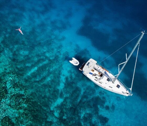 Heraklion: Dia Island Sailing Cruise with Snorkeling